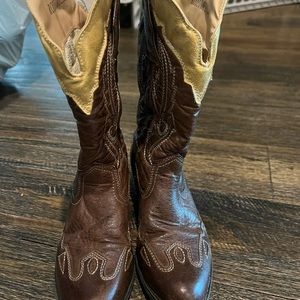Rodeo Ropers Dolly kids Size 12, no wear, very gently worn